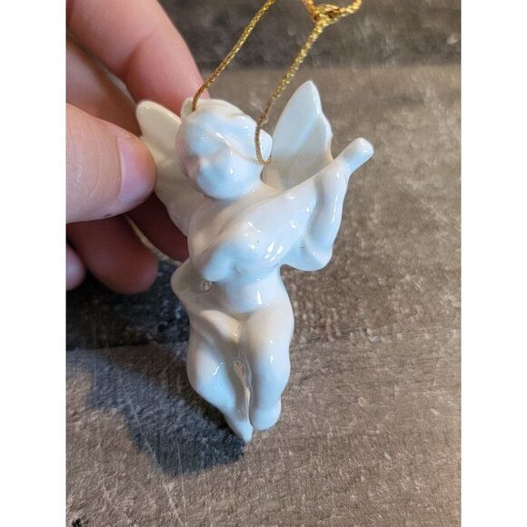 Ceramic white cherub Angel violin ornament Xmas decor - Picture 2 of 3